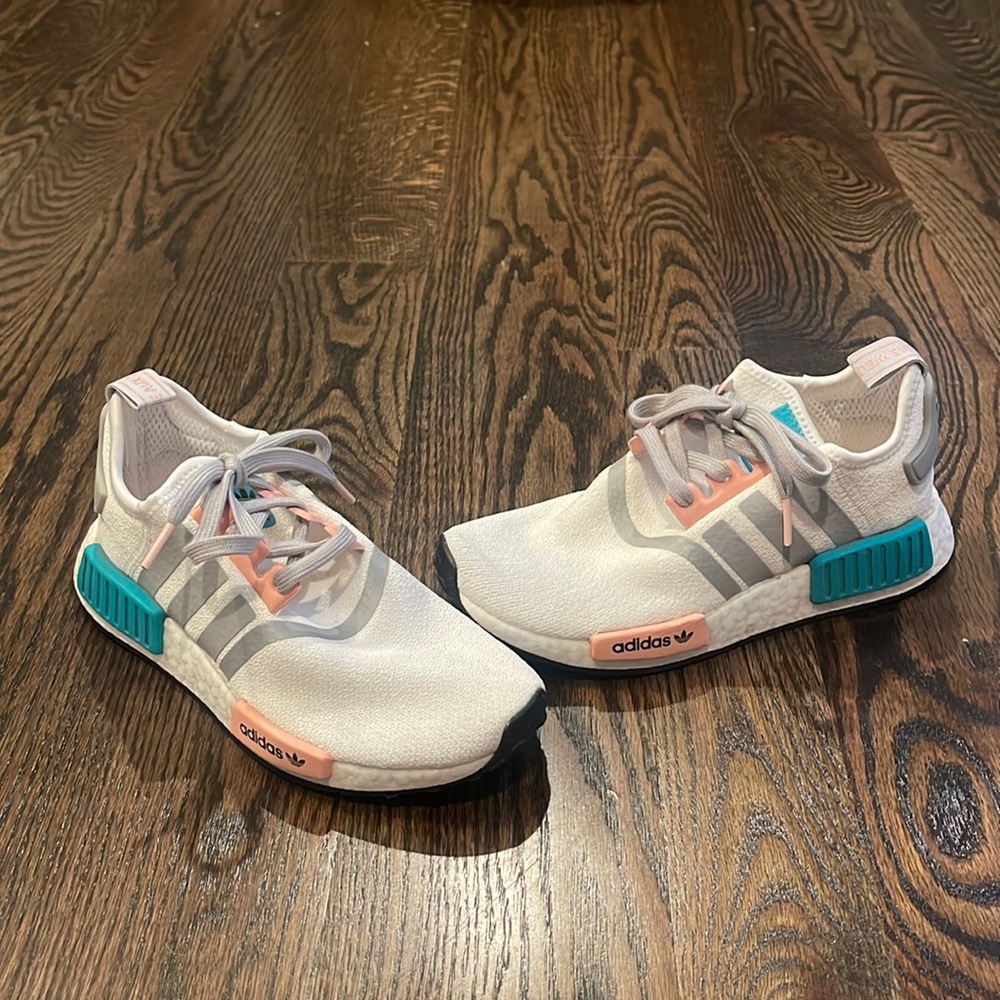 Adidas Sneakers